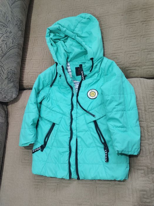 Детские куртки и одежда для девочки
