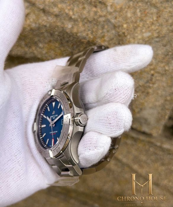 Breitling Avenger Automatic 42