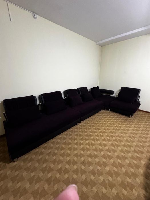 Диван угловой кожаный