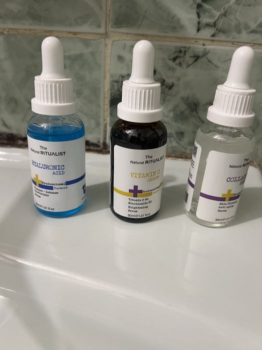 Серуми-хиалурон,витамин ц и колаген,,срещу тареене кожа на лице 80€