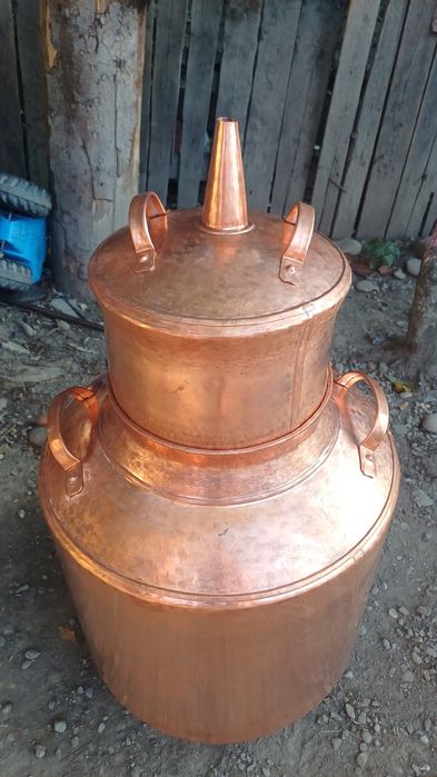 Cazan de țuică din cupru avem in stoc orce mărime se oferă garanției