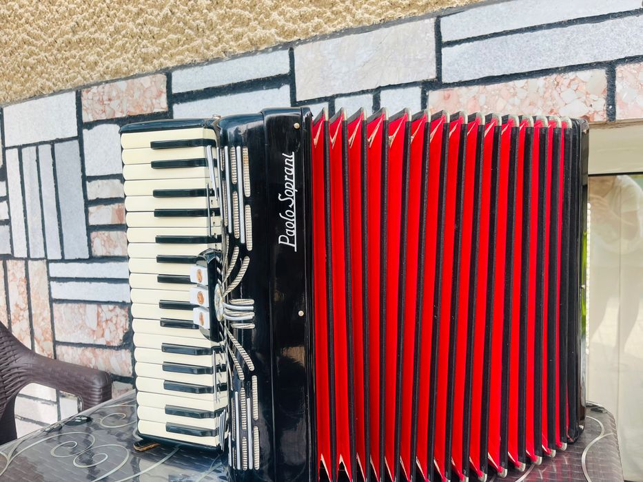 Акордеон  Paolo Soprani 48 баса