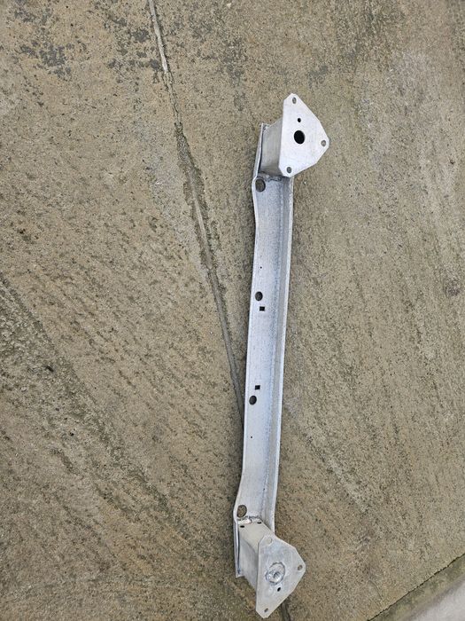 Astra k hatchback греда задна броня