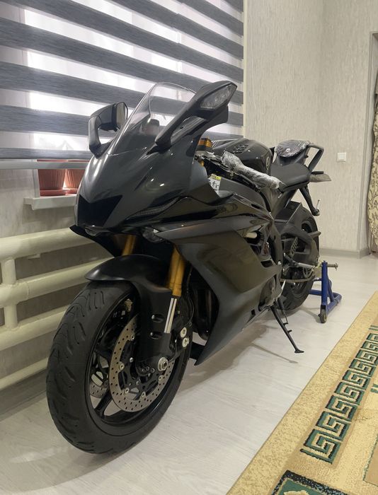 YAMAHA yzf r6  оригинал