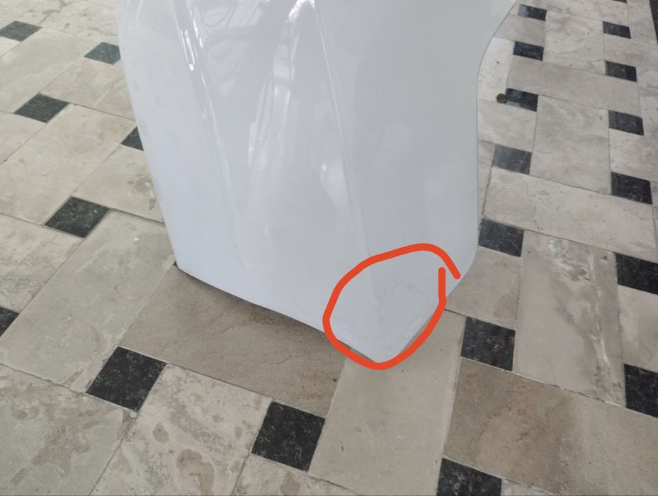 Bamper old orqa sotiladi