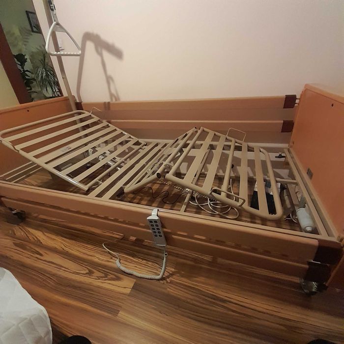 Електрическо  болнично легло