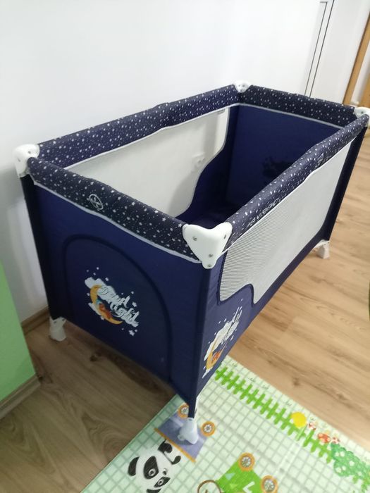 Tarc / patut bebeluși pliabil – stare bună, defect la fermoar
