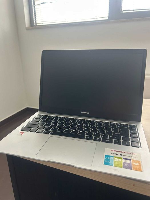 Лаптоп Prestigio