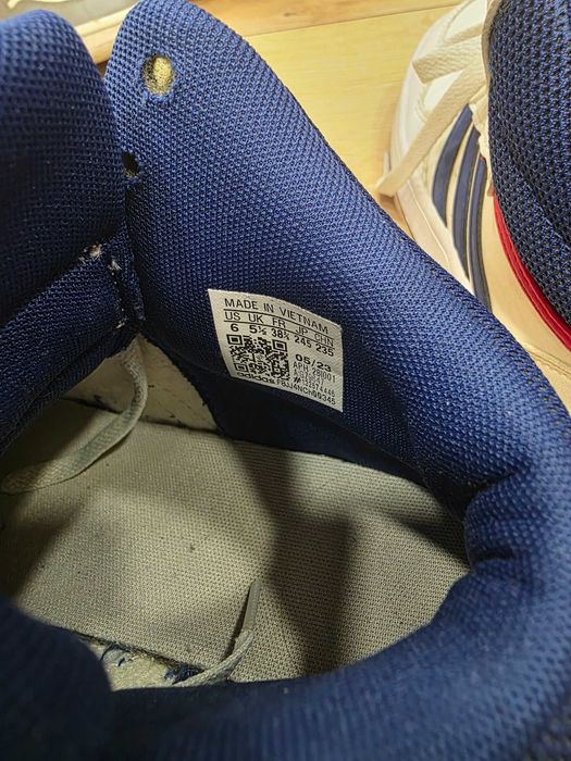 Маратонки adidas 2 чифта обща цена