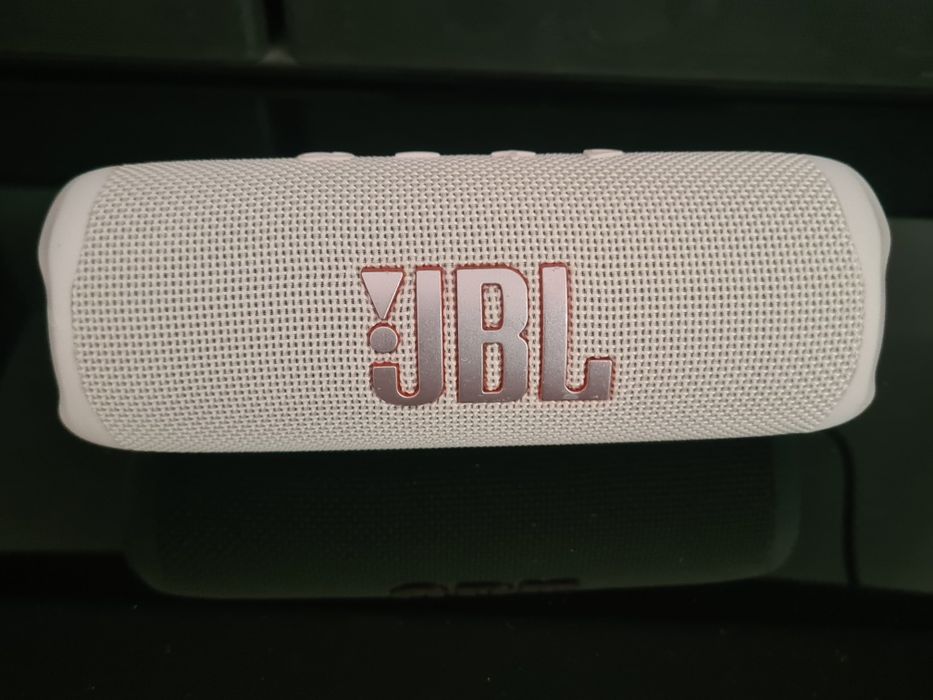 Boxa jbl Harman Flip6 alb/gri, originală !