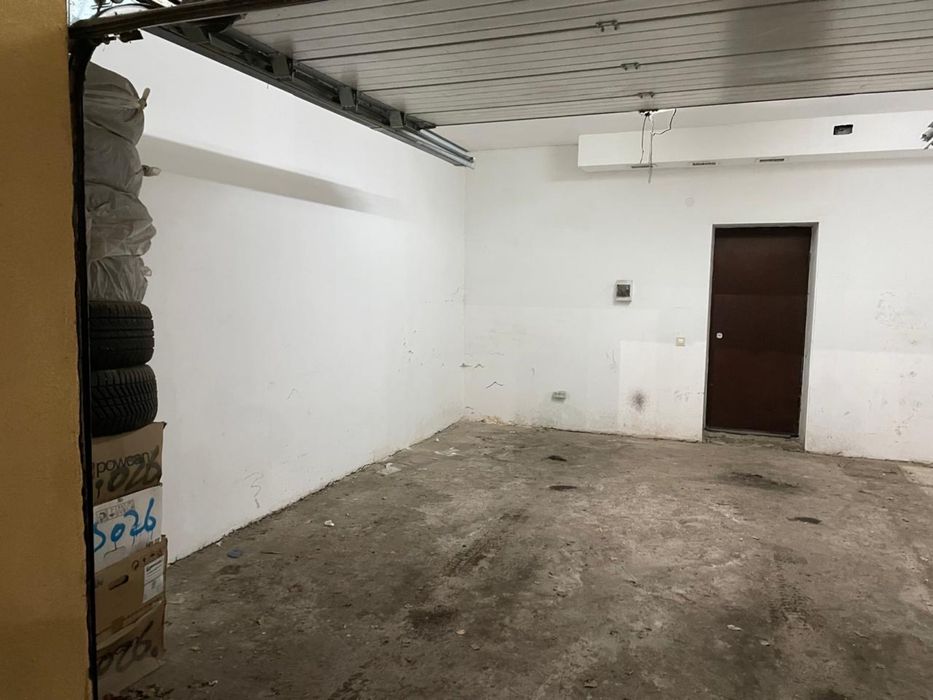 Продам гараж Bi Town