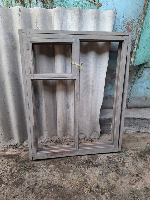 Продам оконные рамы