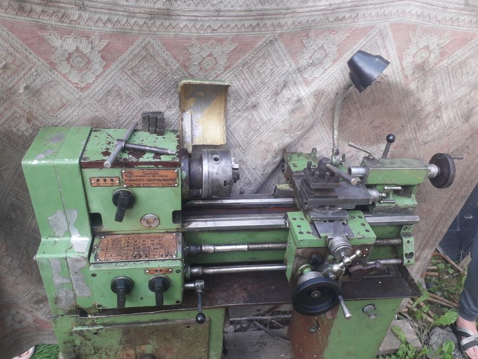 Токарный станок тв7