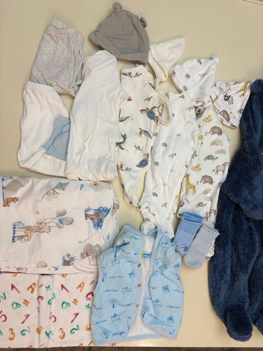Одежда для новорожденного в идеальном состоянии