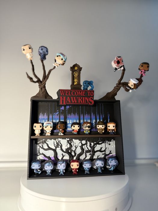 Suport etajera display figurine Stranger Things kinder