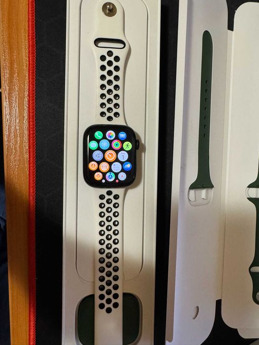 Apple Watch 7 45mm 88% health