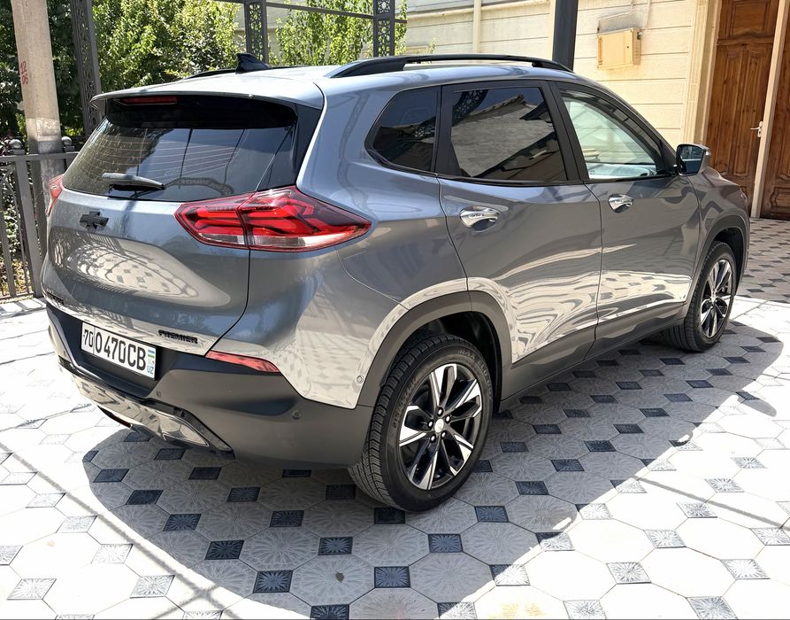 Tracker Premier.
