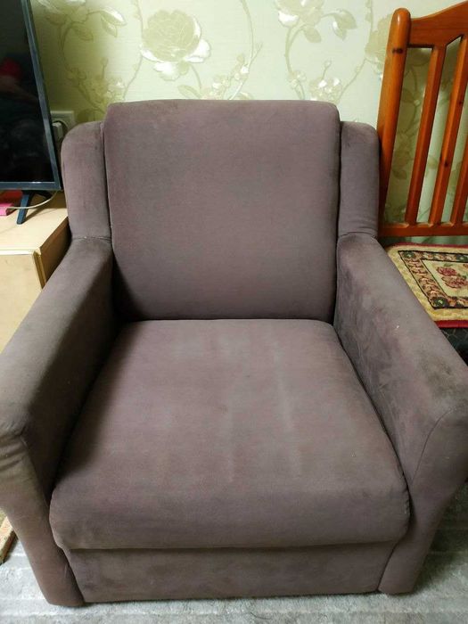 Отдам даром! Два кресла.