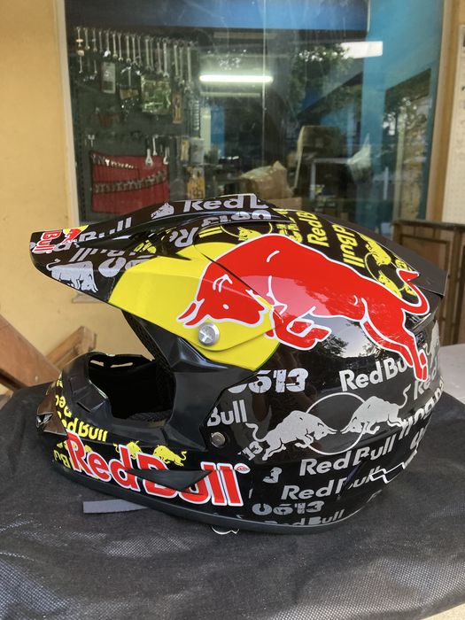 Нова кросова каска RedBull M, Л, Хл/ каска крос, редбул, офроуд, крос