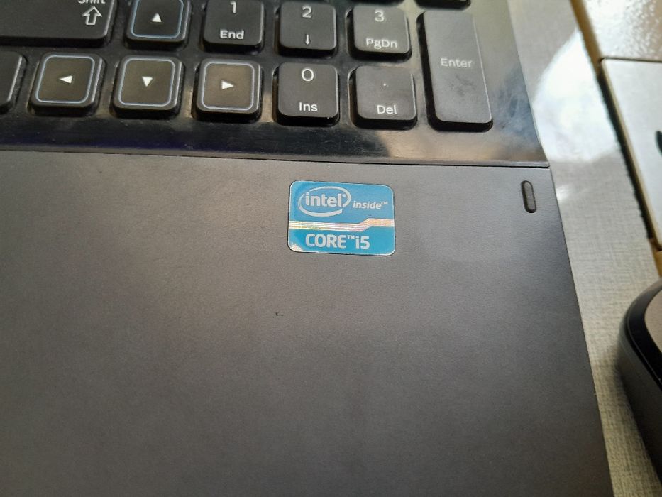 Notbuk  Windows 7  core i5  barcha kerakli malumotlar pastda tel raqam