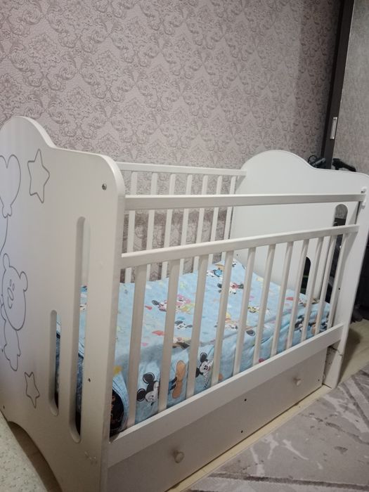 Продам детскую кроватку