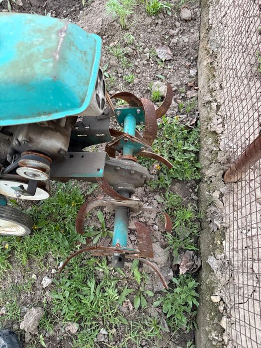 Мотокультиватор Крот (рабочий)