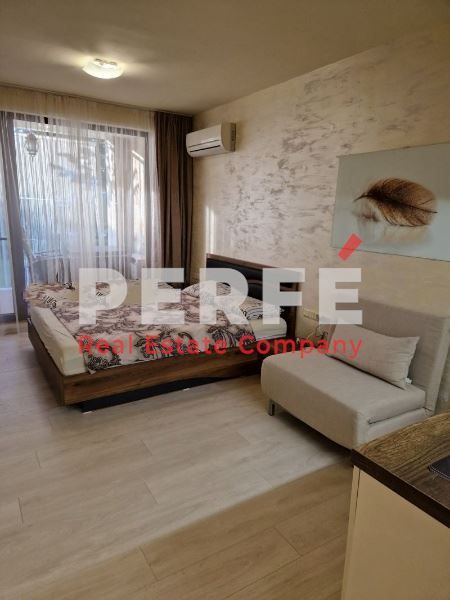 Продава се Едностаен апартамент в Созопол - 45 кв.м за 1445 €/кв.м - Снимка #2