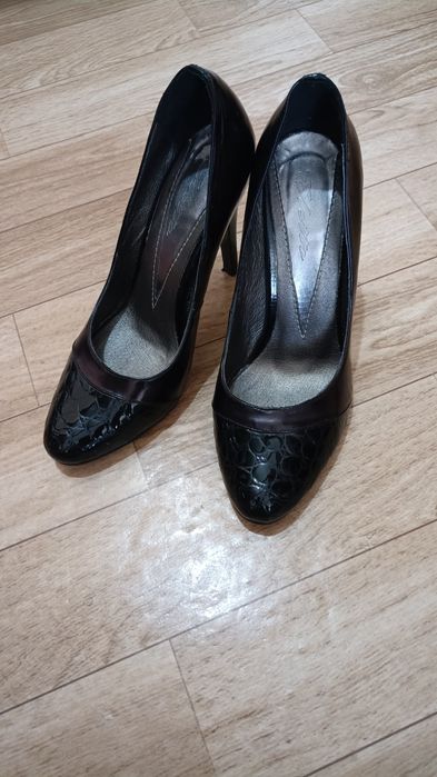 Лакированные туфли