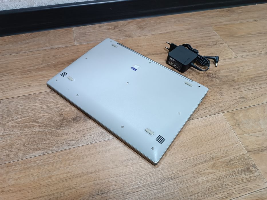 Ноутбук LENOVO SSD Windows 10 Pro.