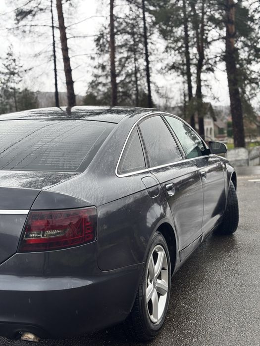 AUDI A6 2.0   Vând  sau Schimb cu 7 locuri