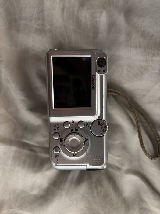 Срочно продам камеру Canon PC1226