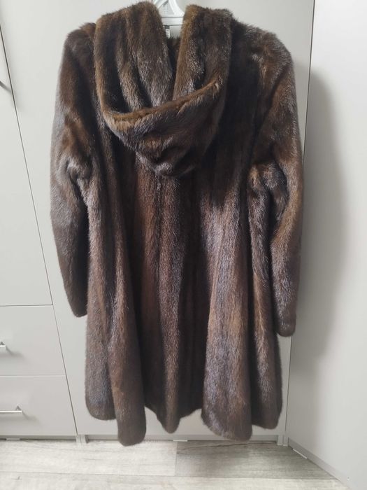 Продам норковую шубу