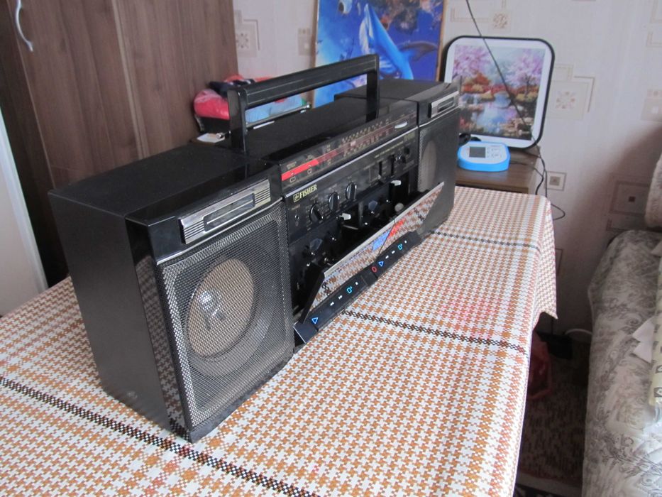 Радио касетофон FISHER PH-W 400 L
