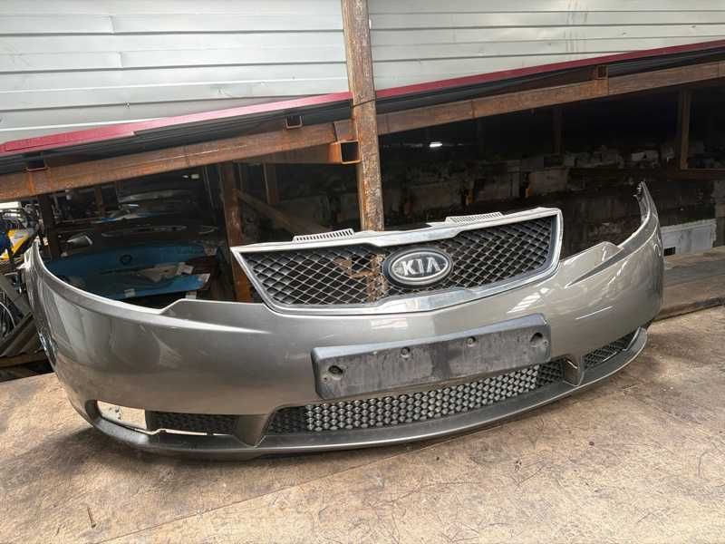 Бампер передний Kia Cerato
