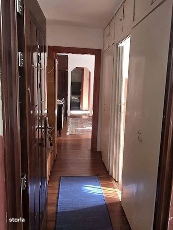 Apartament cu 2 camere, semidecomandat, 55 mp, etaj 3,Piata Rodului ,