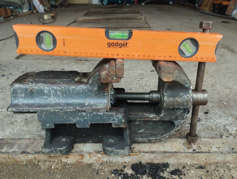 Продавам менгеме