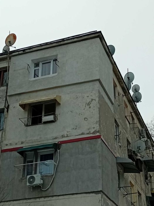 Vând cameră Valea Roșie Craiova