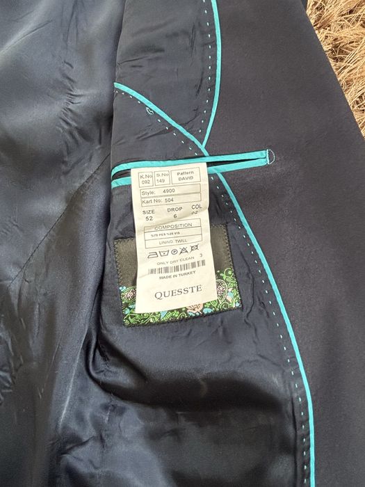 Costum bărbătesc bleumarin – elegant și versatil