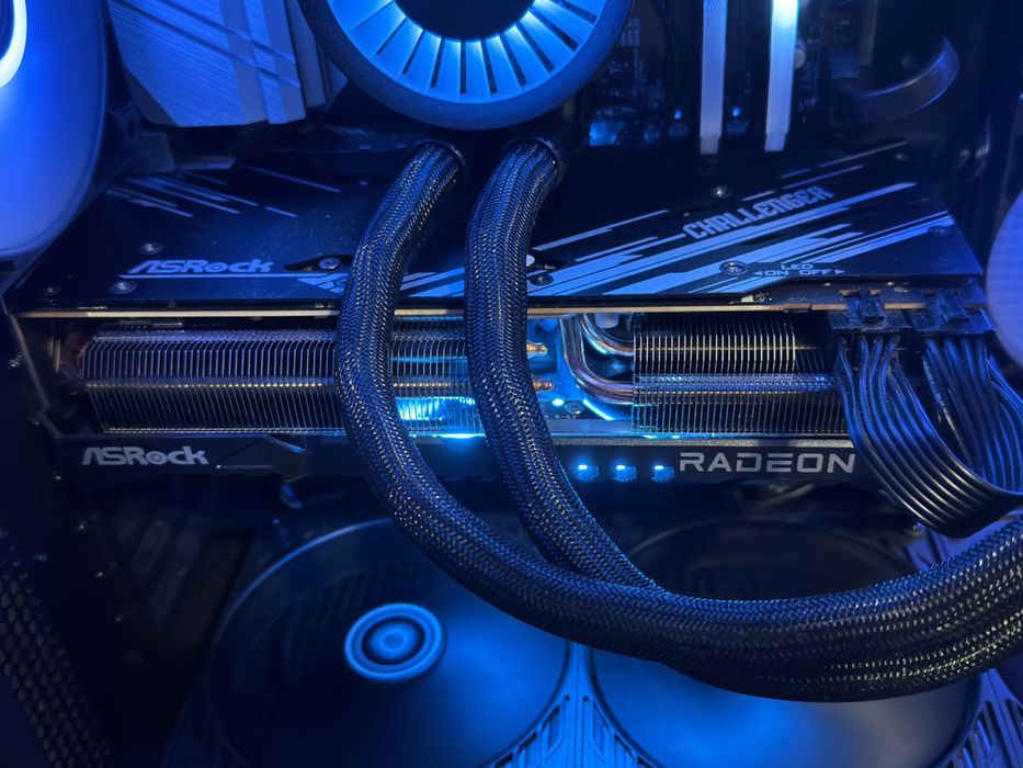 Пълен Геймърски Сетъп - RX 7800 XT 16GB | BenQ MOBIUZ 165Hz