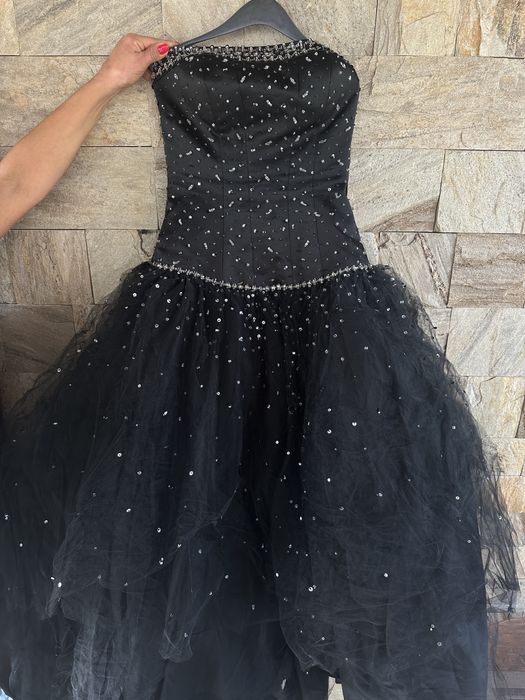 Официална рокля