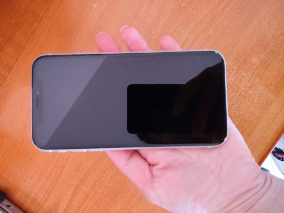Telefon IPHONE XR 64 GB , stare impecabilă PREȚ: 550
