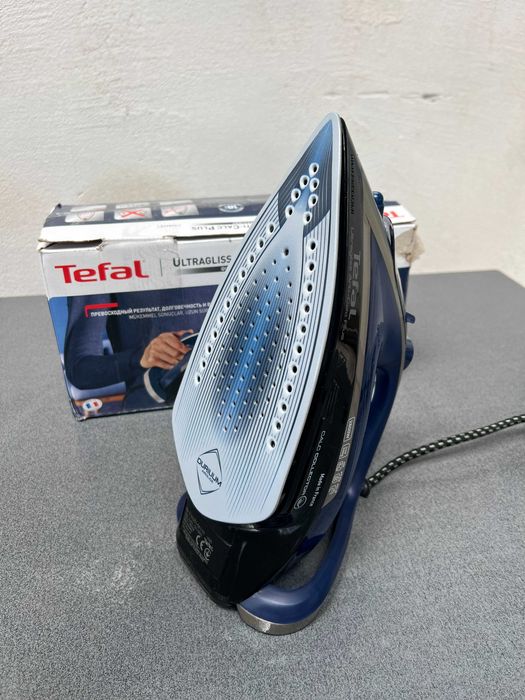 Парна ютия Tefal Ultragliss Anti-Calc Plus (FV6846) , 2800W
