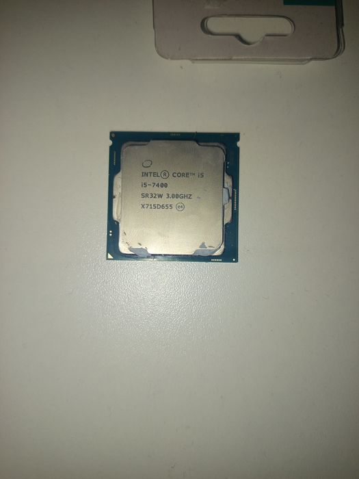 Vând piese Calculator