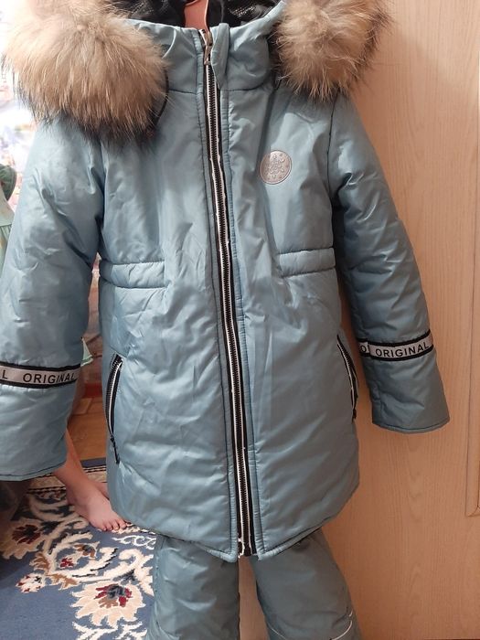 Продам детский зимний комплект для девочки