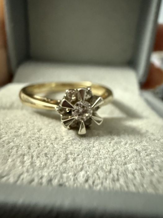 Бриллиантвое кольцо