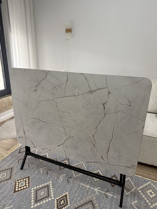 Продаю стол кухонный