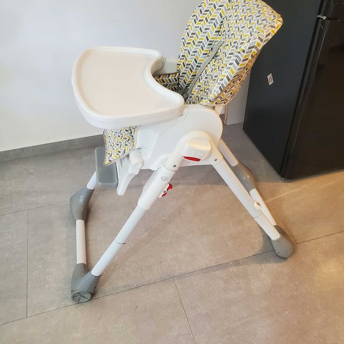 Scaun de masa bebe