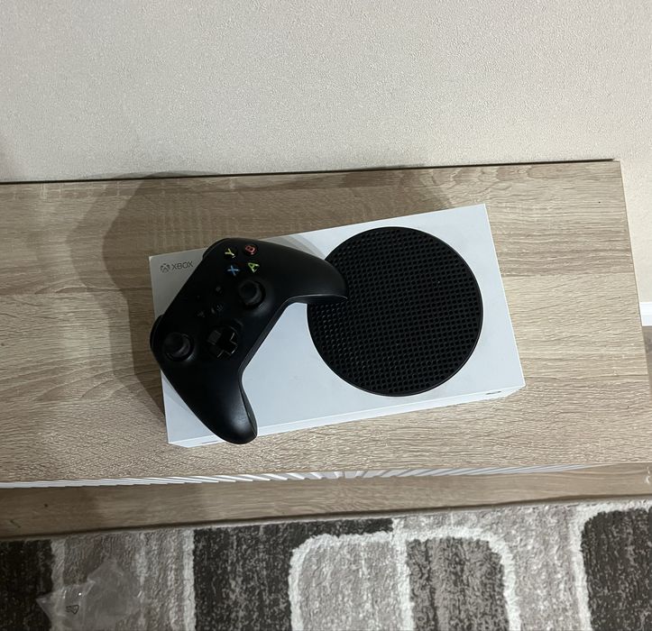 Продаю Xbox series S