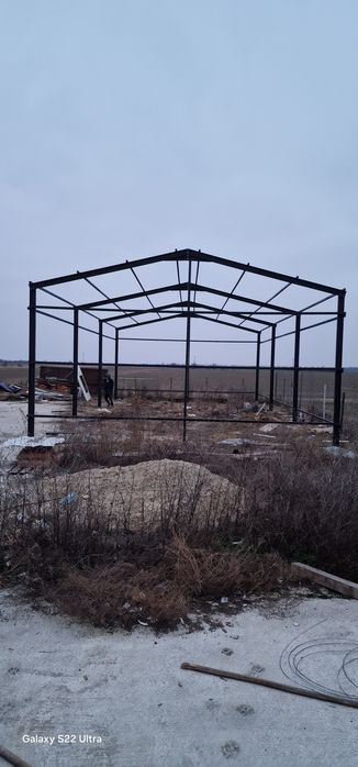 Structuri si hale metalice,  stalpi din ipe sau țeavă