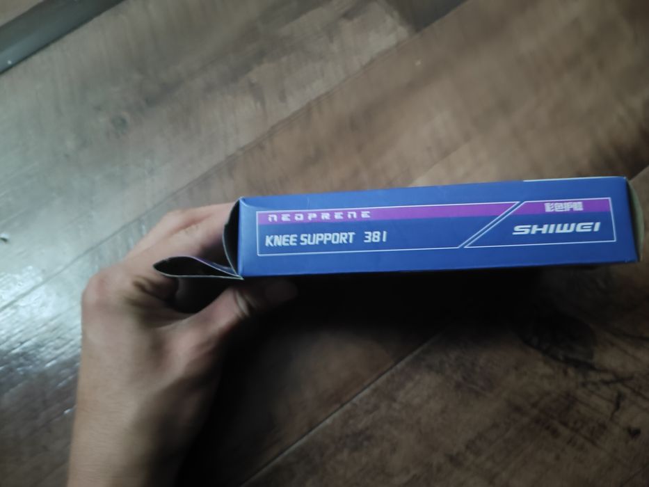 Наколенник новый срочна продам